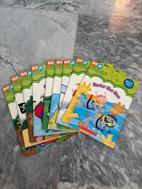 Set of 9 phonics Backyardigans Kids Board Book - Under the Sea (Yellow/Blue)